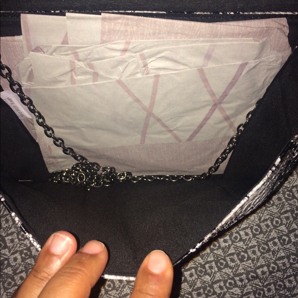 Purse - Picture 3 of 4